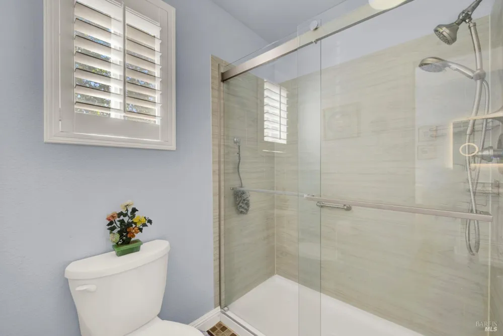 413 Crownpointe Circle Vacaville, CA 95687