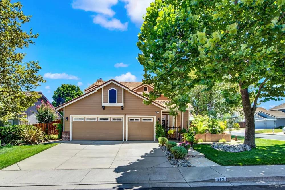 413 Crownpointe Circle Vacaville, CA 95687