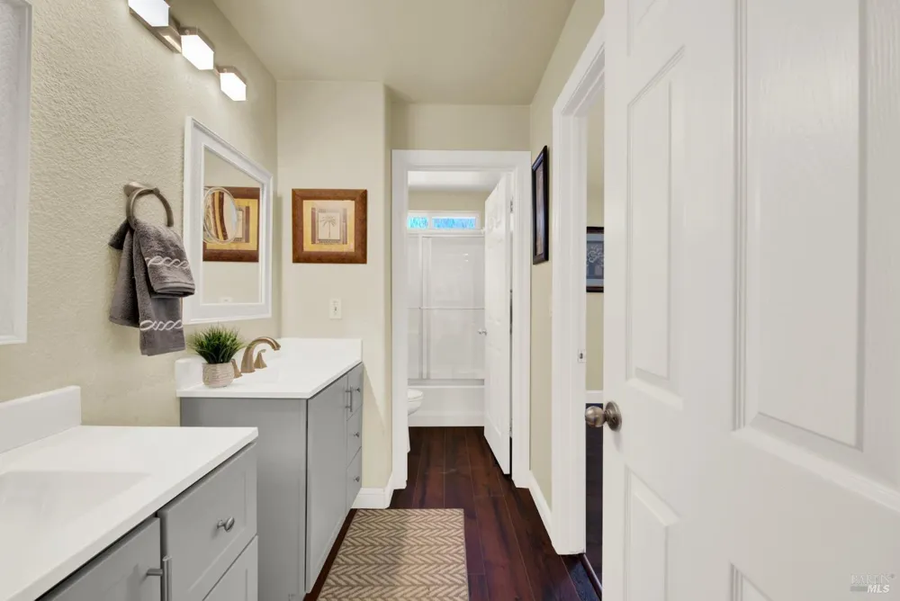 413 Crownpointe Circle Vacaville, CA 95687