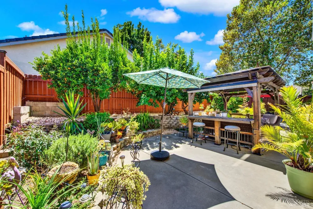 413 Crownpointe Circle Vacaville, CA 95687