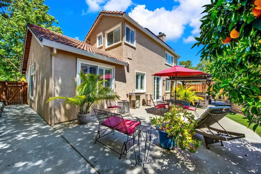 413 Crownpointe Circle Vacaville, CA 95687