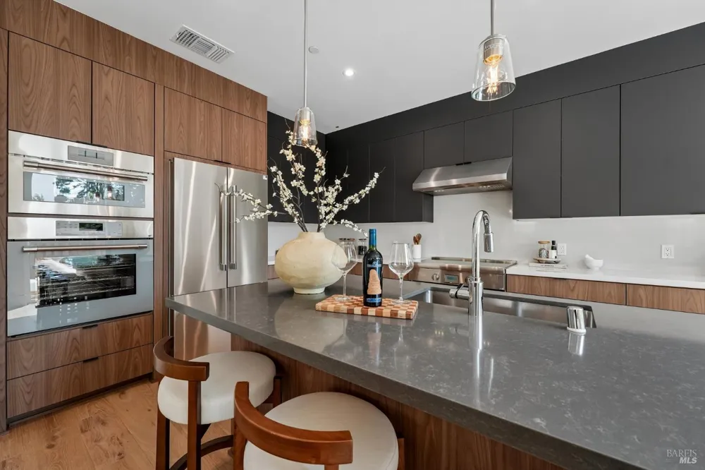 3746 Crown Hill Drive Santa Rosa, CA 95404