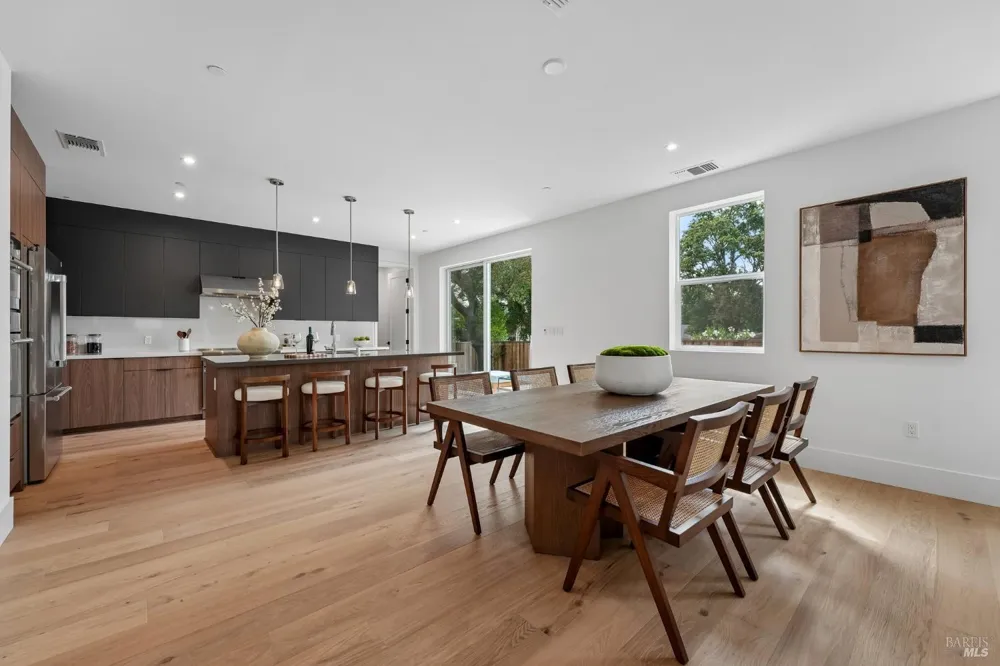 3746 Crown Hill Drive Santa Rosa, CA 95404