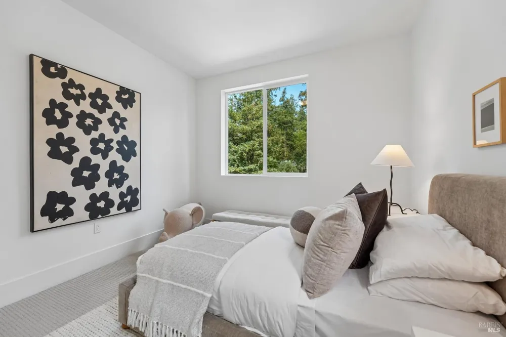 3746 Crown Hill Drive Santa Rosa, CA 95404