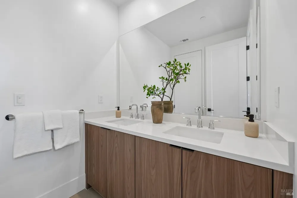 3746 Crown Hill Drive Santa Rosa, CA 95404
