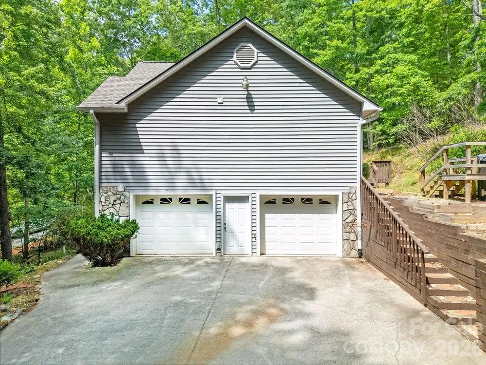 144 Lakeland Drive Pisgah Forest, NC 28768