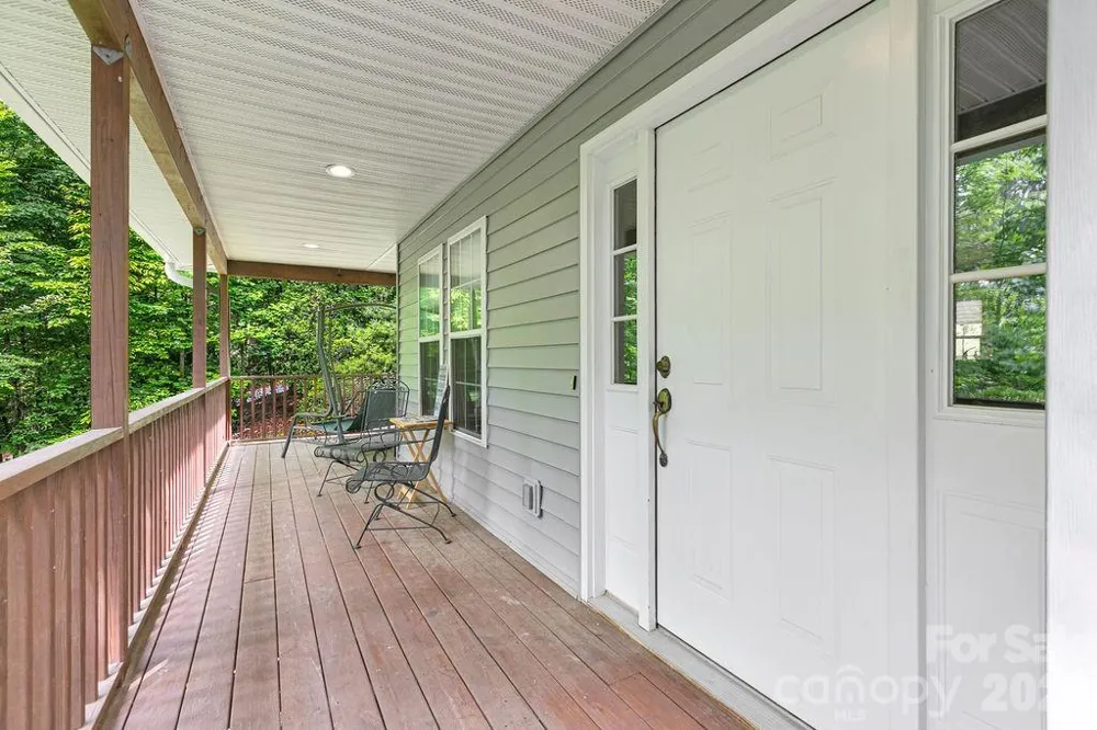 144 Lakeland Drive Pisgah Forest, NC 28768