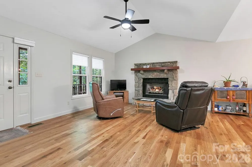 144 Lakeland Drive Pisgah Forest, NC 28768