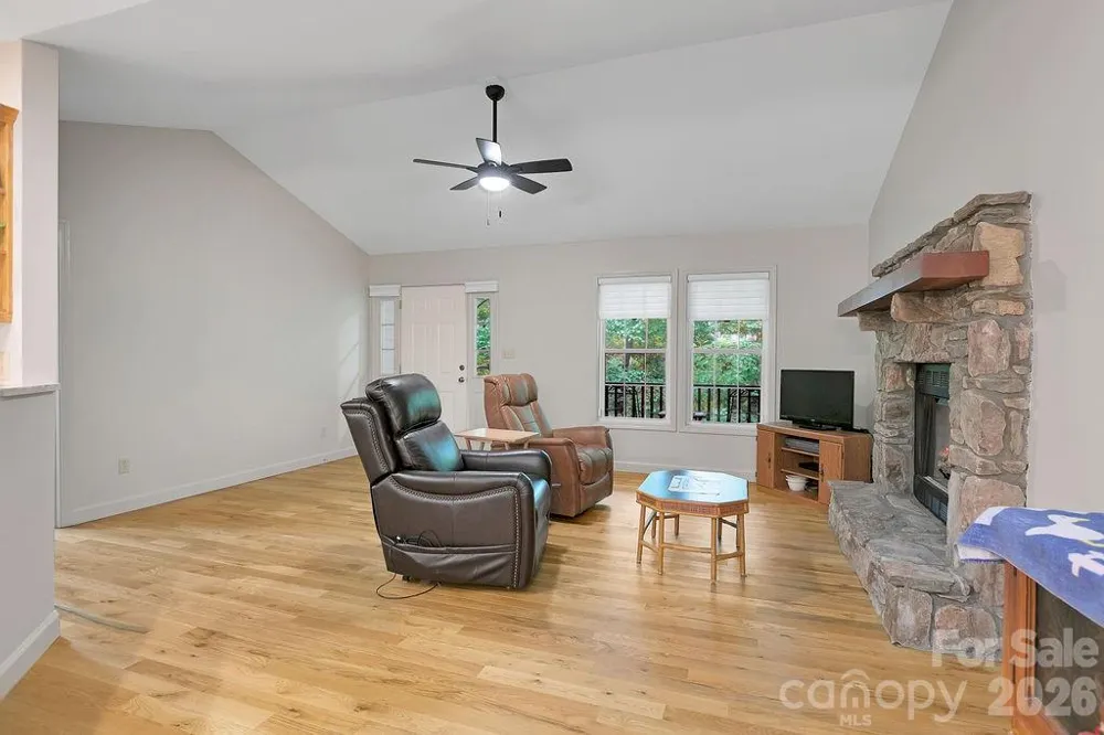 144 Lakeland Drive Pisgah Forest, NC 28768