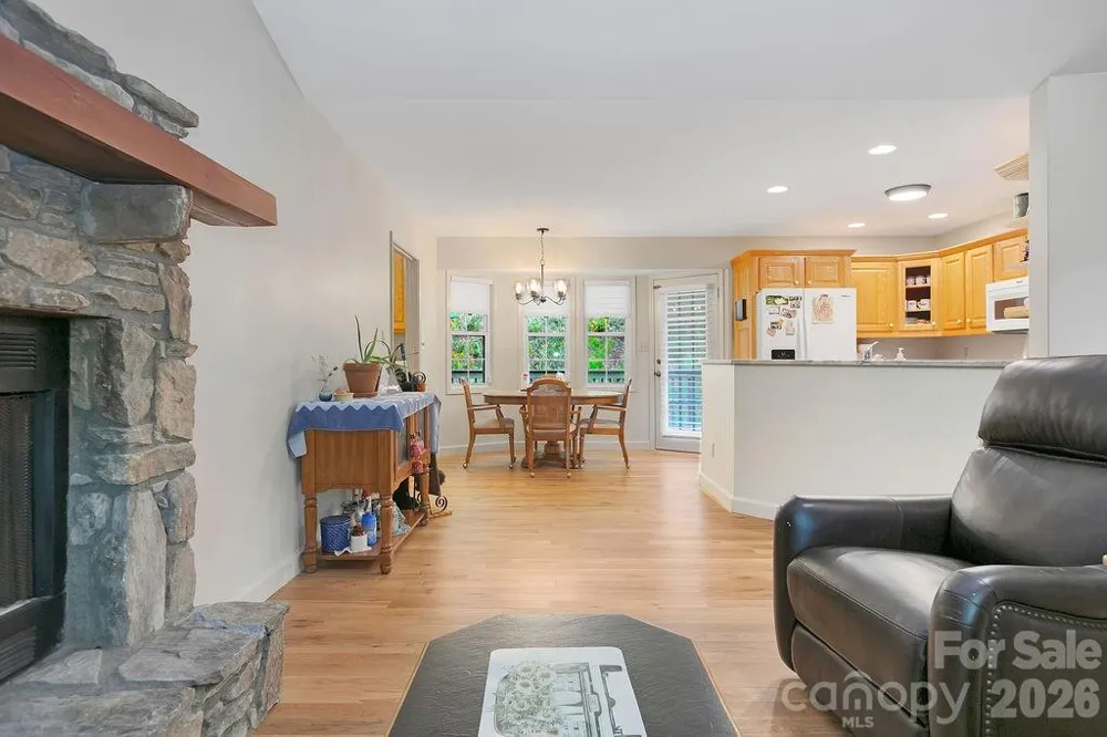 144 Lakeland Drive Pisgah Forest, NC 28768