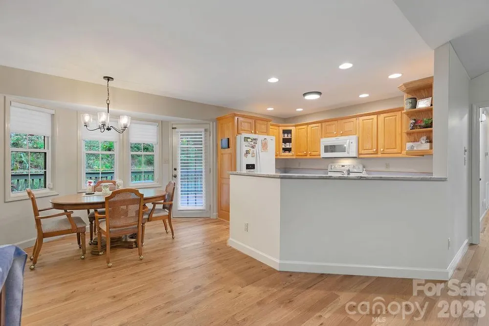 144 Lakeland Drive Pisgah Forest, NC 28768
