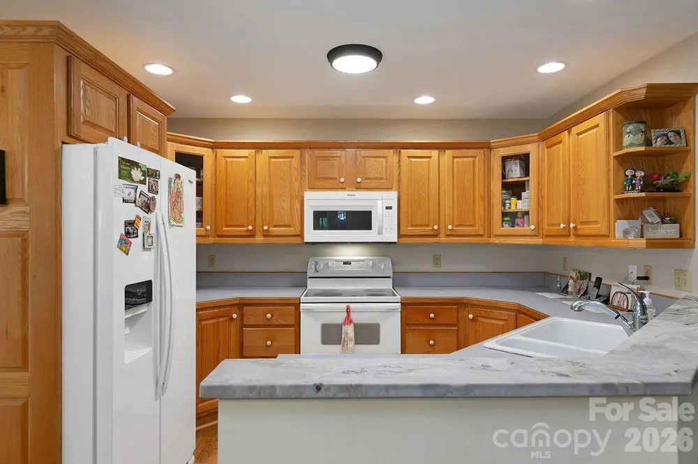 144 Lakeland Drive Pisgah Forest, NC 28768