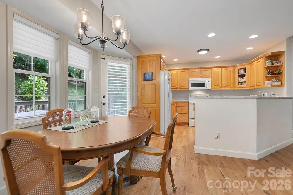 144 Lakeland Drive Pisgah Forest, NC 28768