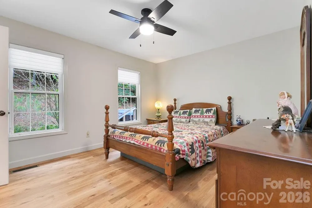 144 Lakeland Drive Pisgah Forest, NC 28768