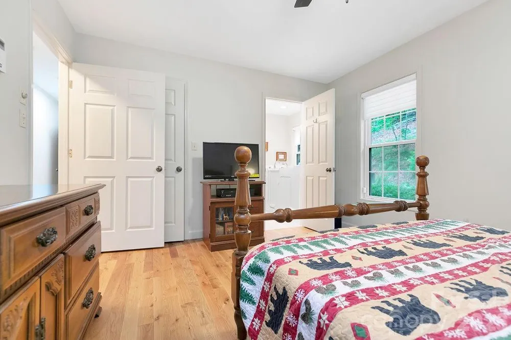 144 Lakeland Drive Pisgah Forest, NC 28768