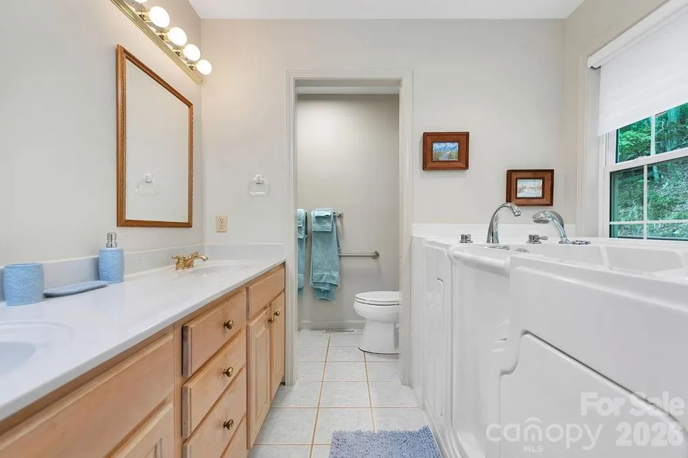 144 Lakeland Drive Pisgah Forest, NC 28768
