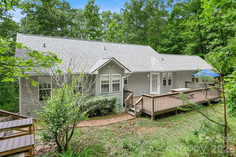 144 Lakeland Drive Pisgah Forest, NC 28768