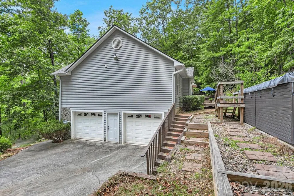 144 Lakeland Drive Pisgah Forest, NC 28768