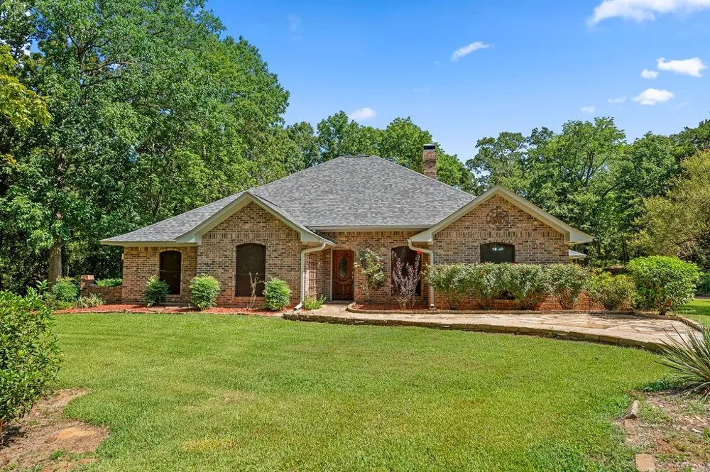 1749 E Us Highway 84 Palestine, TX 75801