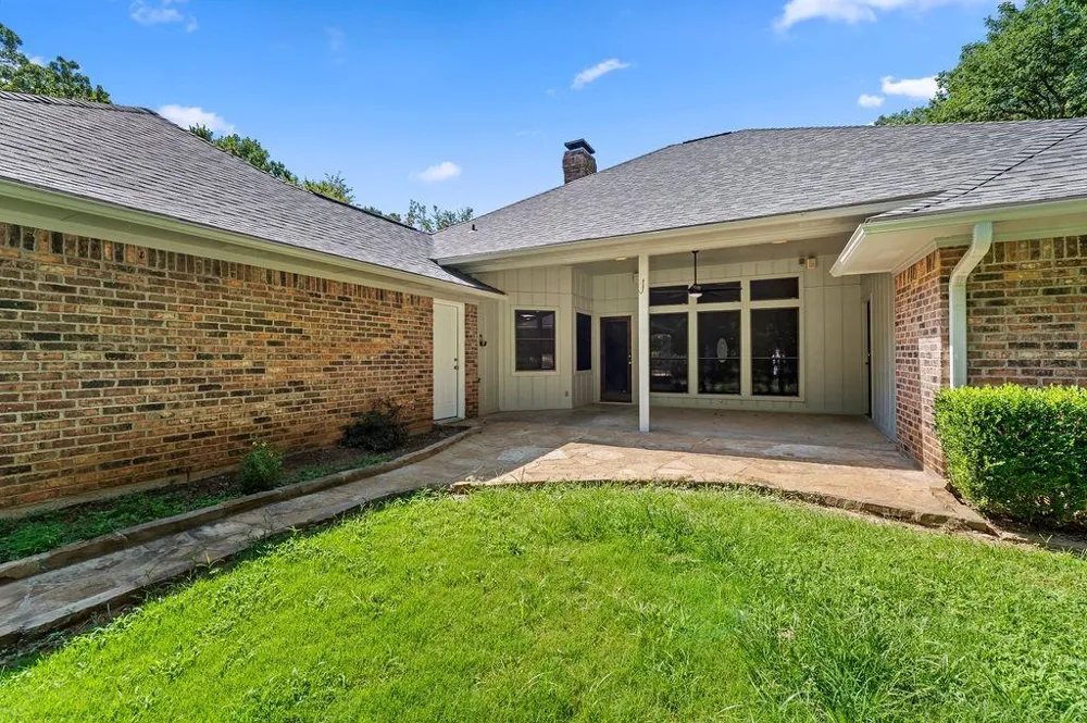 1749 E Us Highway 84 Palestine, TX 75801