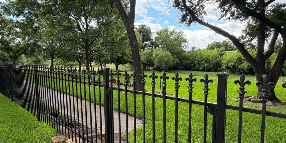 445 W Belknap Street Jacksboro, TX 76458