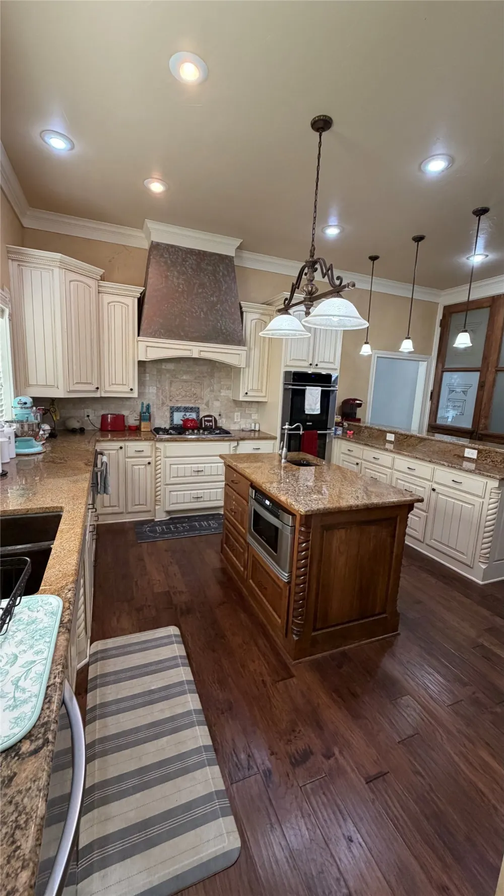 445 W Belknap Street Jacksboro, TX 76458
