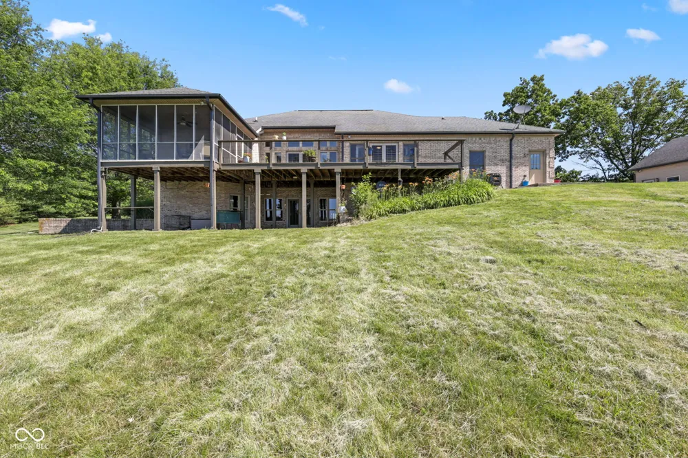 5619 W County Road 200 Brownstown, IN 47220