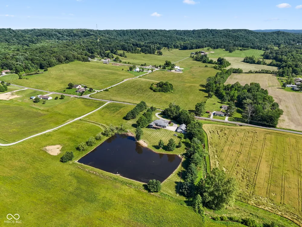5619 W County Road 200 Brownstown, IN 47220
