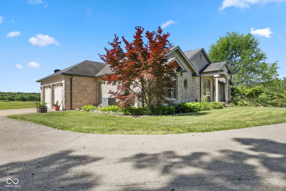 5619 W County Road 200 Brownstown, IN 47220