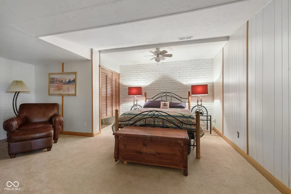 5619 W County Road 200 Brownstown, IN 47220