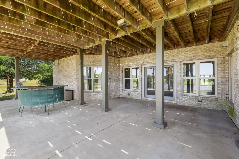 5619 W County Road 200 Brownstown, IN 47220