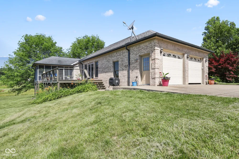5619 W County Road 200 Brownstown, IN 47220