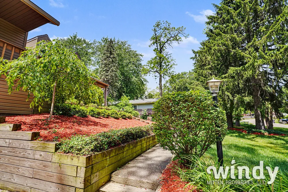 4936 Shoreview Drive Coloma, MI 49038