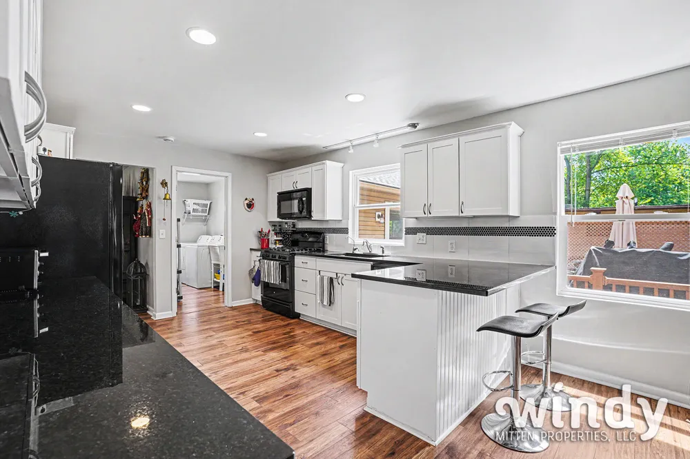 4936 Shoreview Drive Coloma, MI 49038