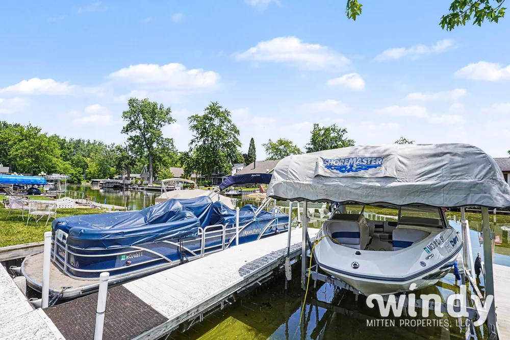 4936 Shoreview Drive Coloma, MI 49038
