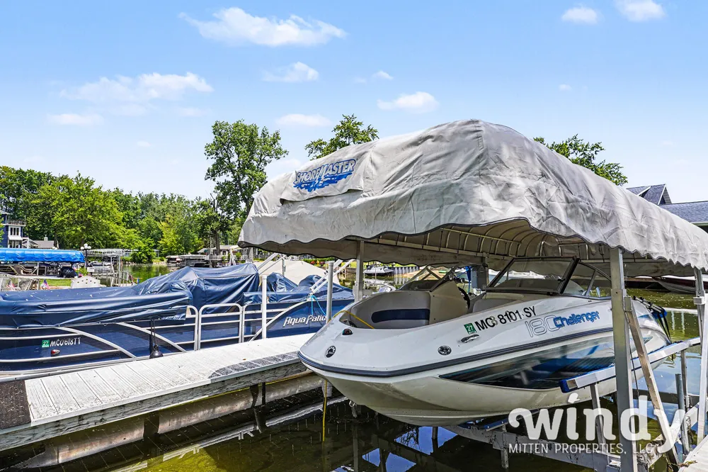 4936 Shoreview Drive Coloma, MI 49038