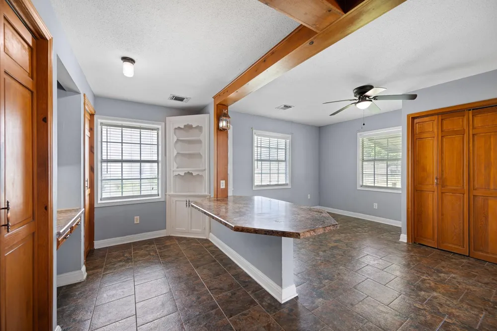 1008 Heights Avenue El Campo, TX 77437