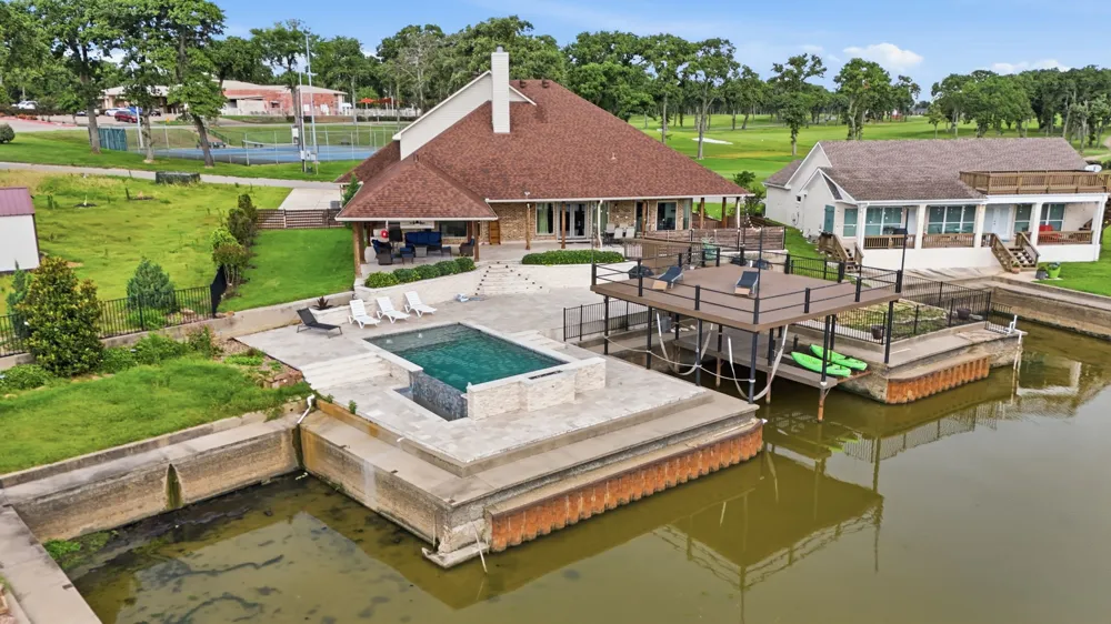 19022 Tennis Court Drive Kemp, TX 75143