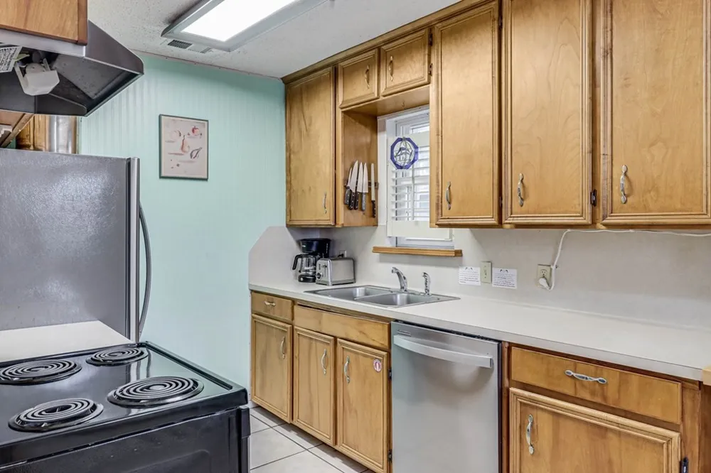 1116 S Station Street Port Aransas, TX 78373