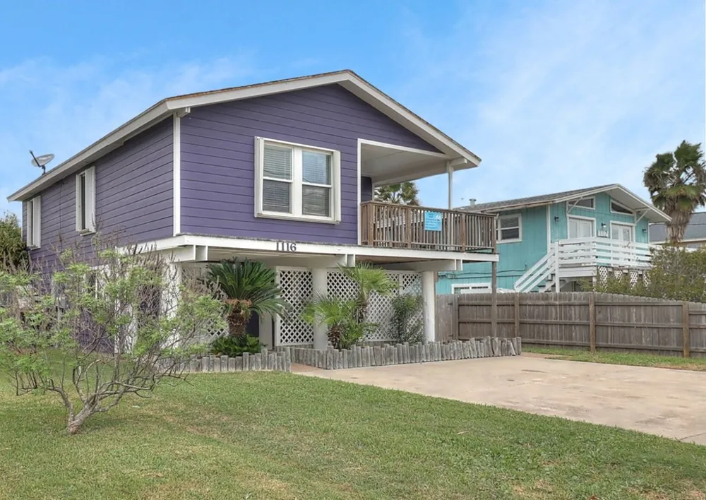 1116 S Station Street Port Aransas, TX 78373