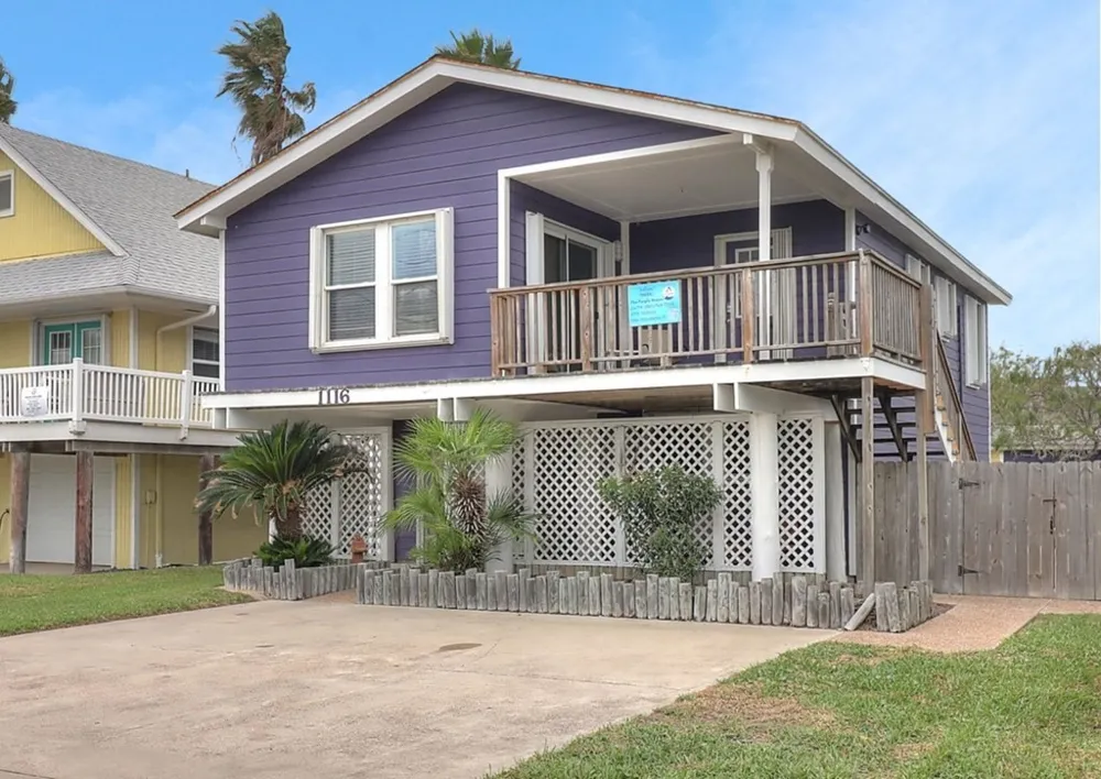 1116 S Station Street Port Aransas, TX 78373