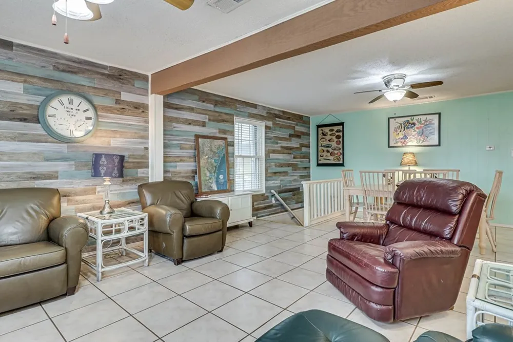 1116 S Station Street Port Aransas, TX 78373