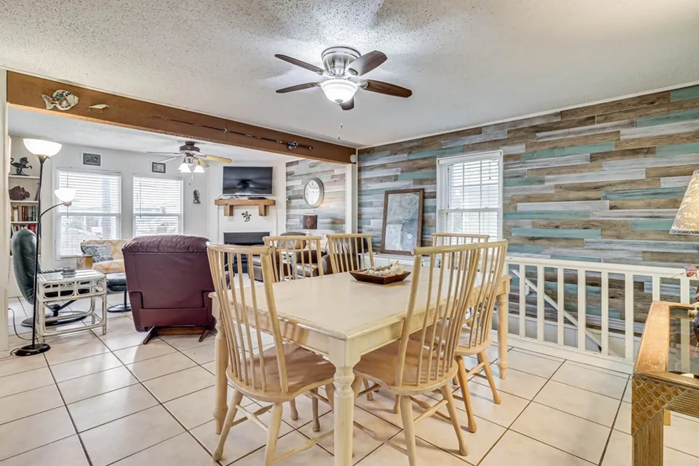 1116 S Station Street Port Aransas, TX 78373