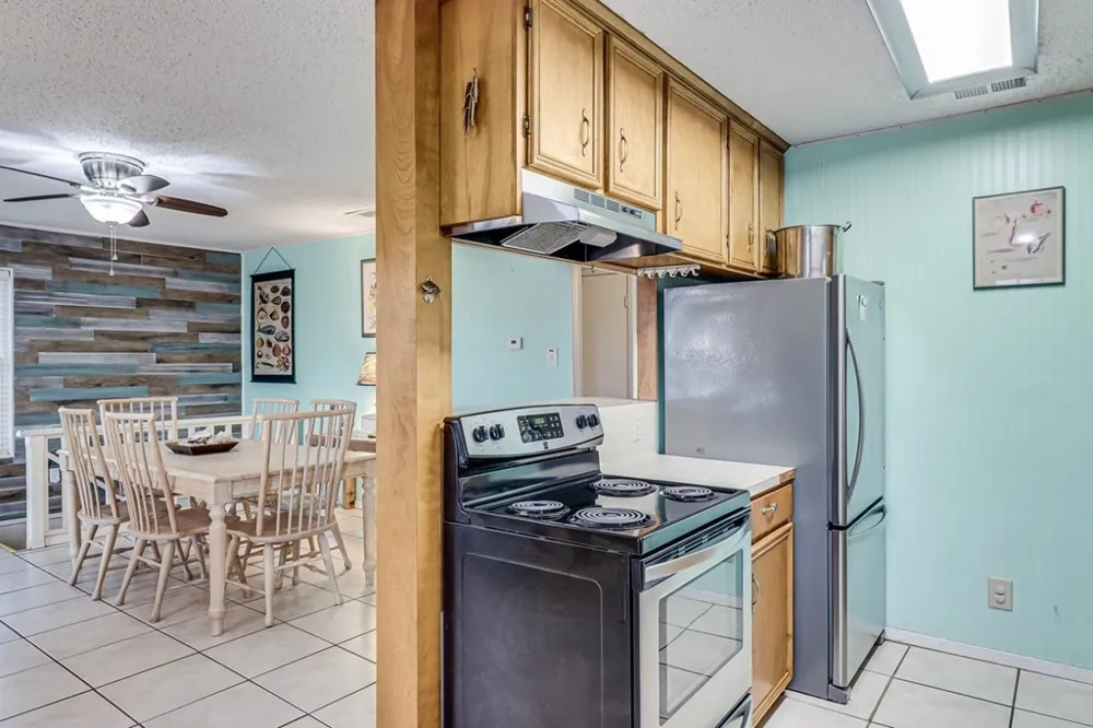 1116 S Station Street Port Aransas, TX 78373