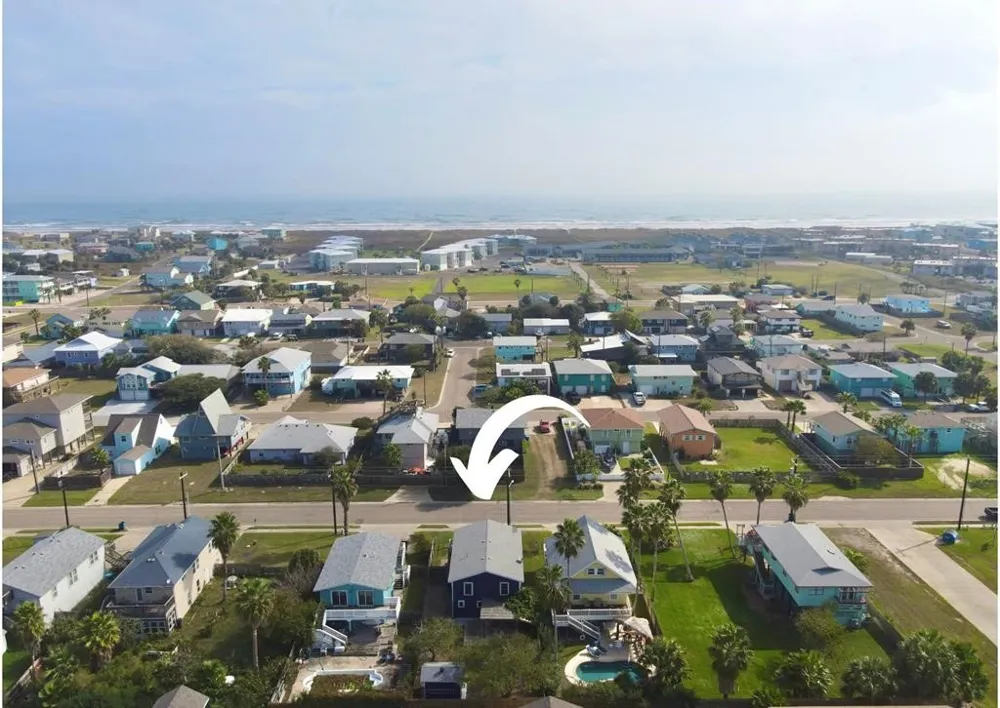 1116 S Station Street Port Aransas, TX 78373