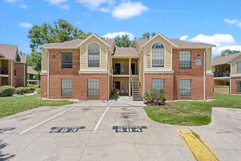 8641 FANCY FINCH DRIVE #102 Tampa, FL 33614