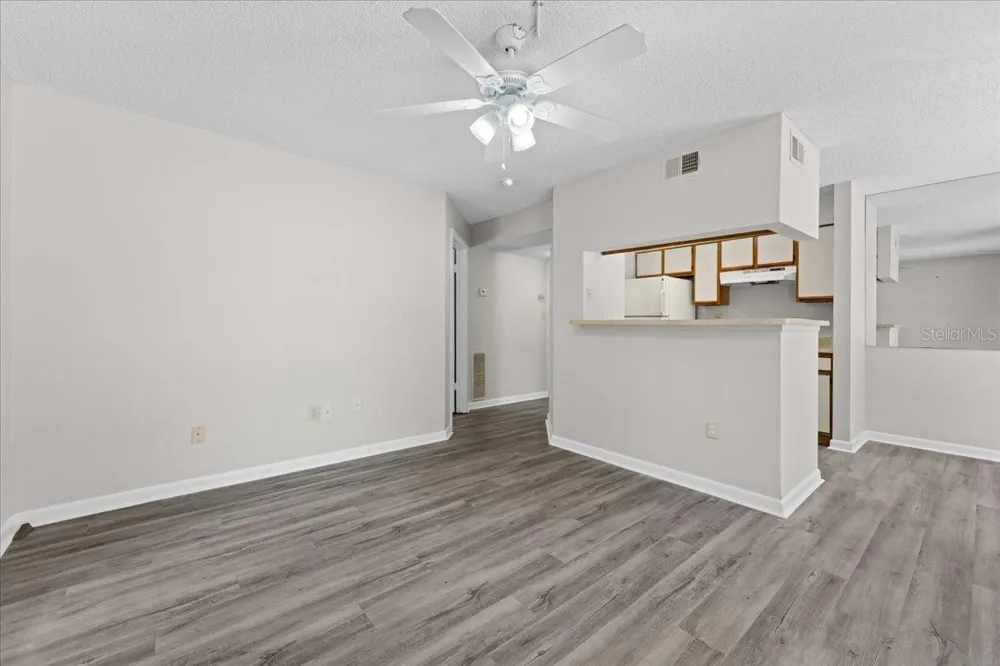 8641 FANCY FINCH DRIVE #102 Tampa, FL 33614