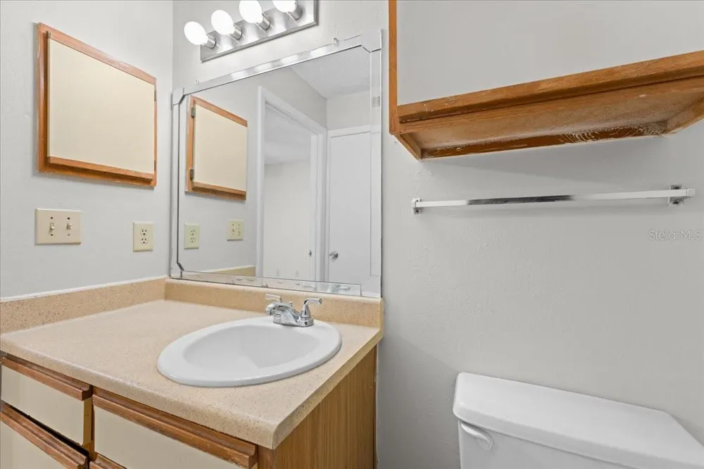 8641 FANCY FINCH DRIVE #102 Tampa, FL 33614