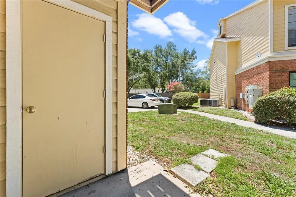 8641 FANCY FINCH DRIVE #102 Tampa, FL 33614