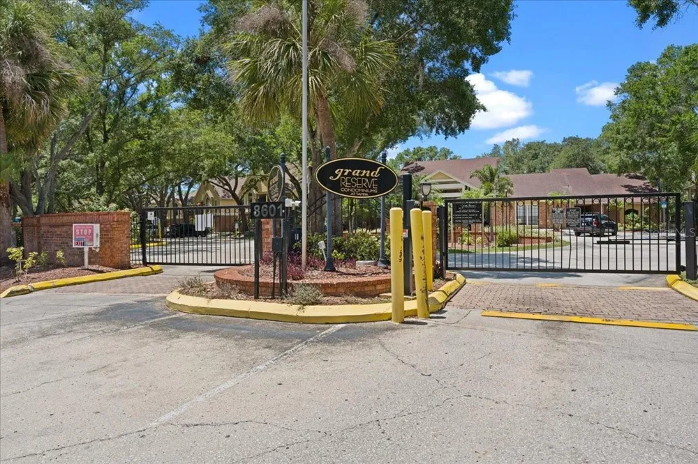 8641 FANCY FINCH DRIVE #102 Tampa, FL 33614